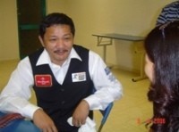 Efren bata Reyes in the interview after booking a place in the semifinal. (Photo - Thai Vy)